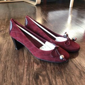 Goffredo Fantini Suede Round Toe Pump